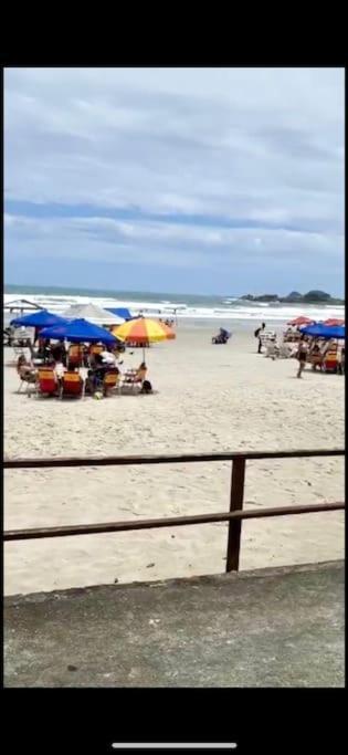 Apartamento Quadra Da Praia - Pitangueiras Guaruja Exterior photo